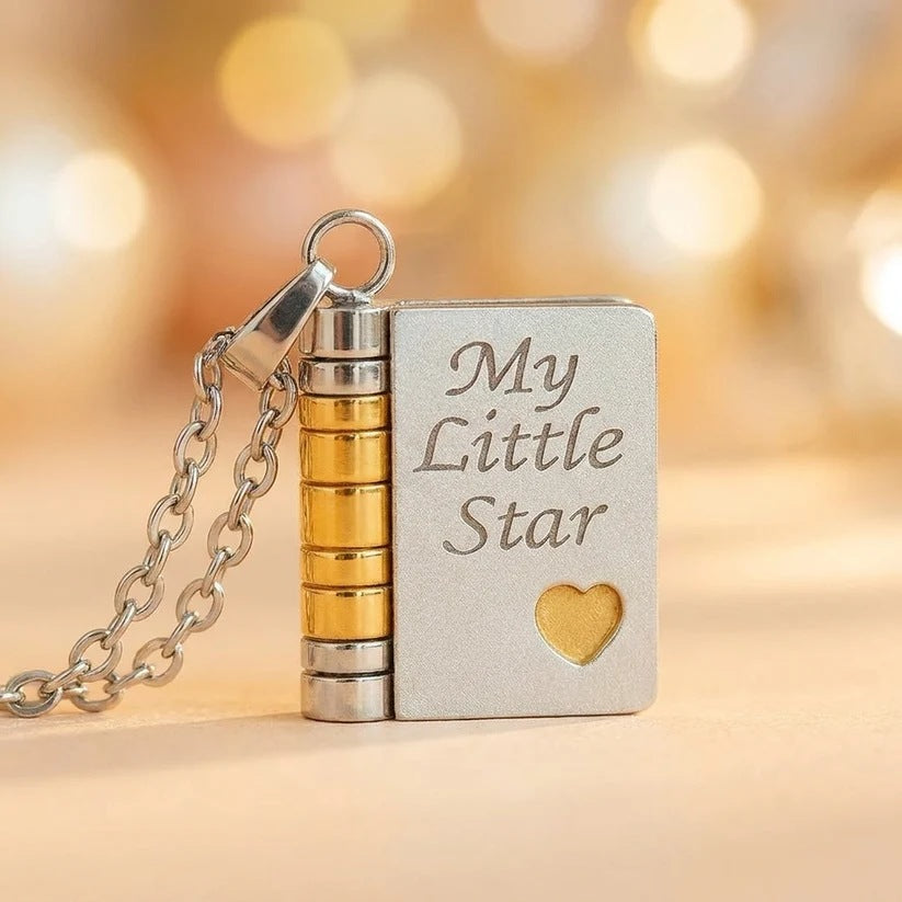 Hjärtboken My Little Star i silver, närbild